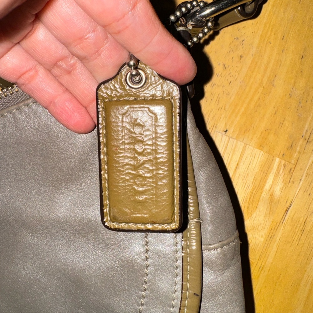 Coach Vintage Taupe Shoulder Bag With Patent Accents - Picture 6 of 10